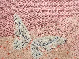 アンティーク　蝶に小花模様着物